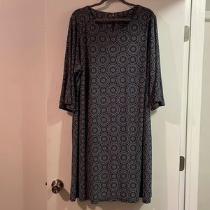 Tommy Hilfiger dress. Size 22 black/white design